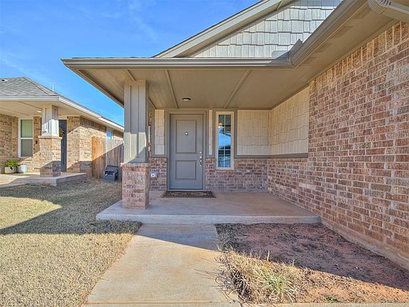 3rd image of 4624 Crystal Hill Dr