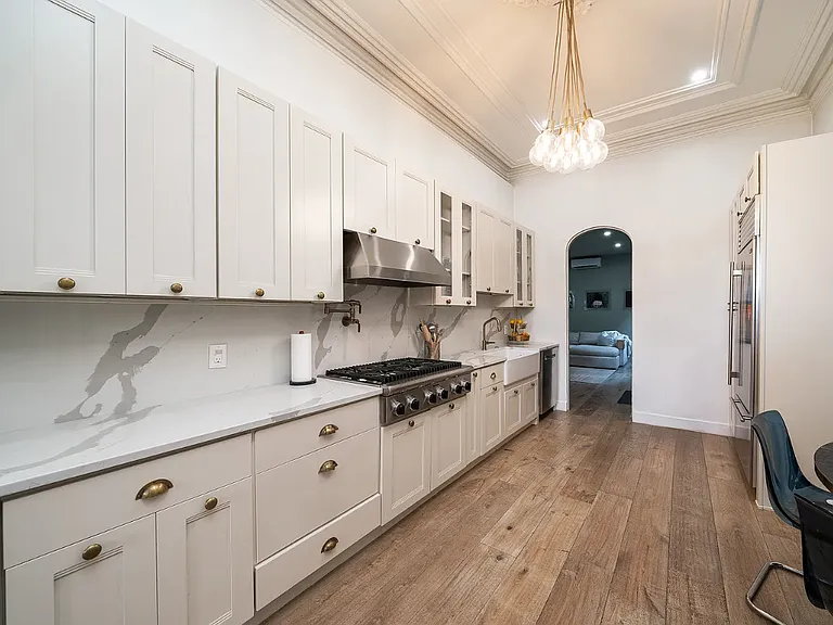 60 Linden Ave #1 — Photo 4