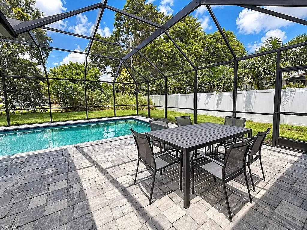 3 bed, 1361 sqft, $2,800 — Photo 3