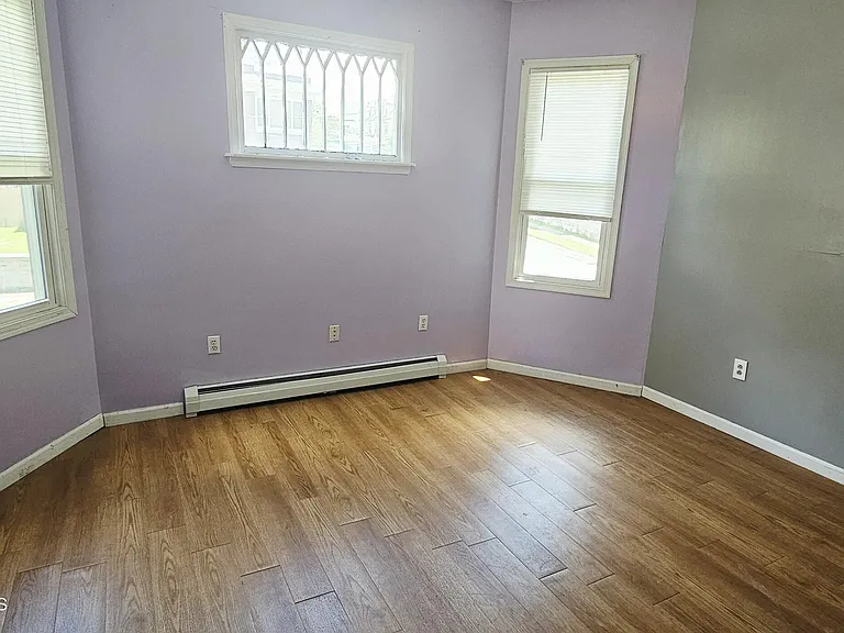 1631 Vine St — Photo 13