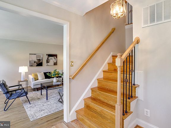 5th image of 1105 Bayliss Dr