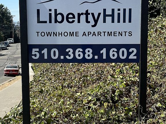 3rd image of 16001 Liberty St APT 108