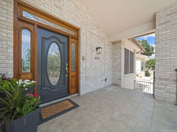 6111 Brook Falls, San Antonio, TX 78239