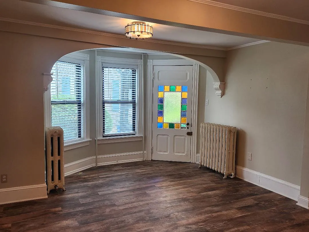 1 bed, $2,300 — Photo 2