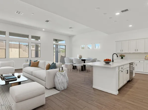 14663 N Blue Juniper Ln, Marana, AZ 85658