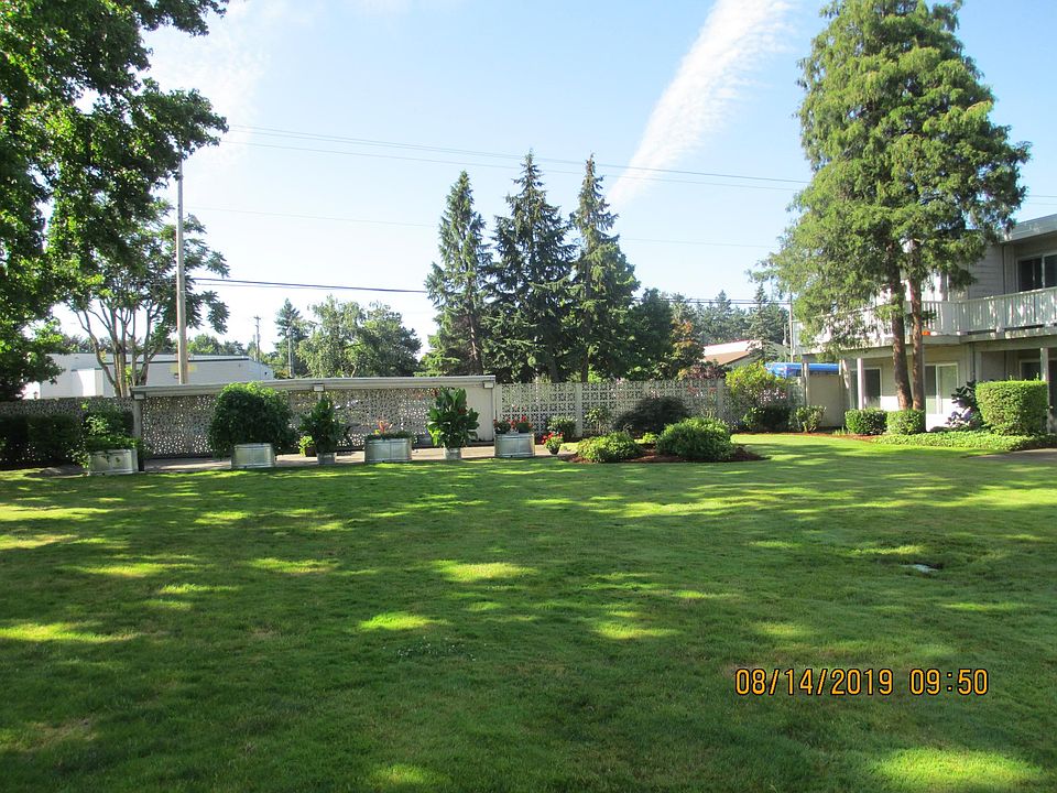 1st image of 10711 NE Weidler St