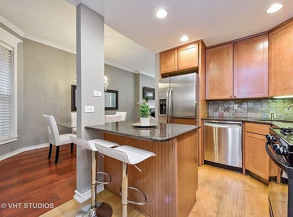 4th image of 1500 N La Salle Dr APT 1B