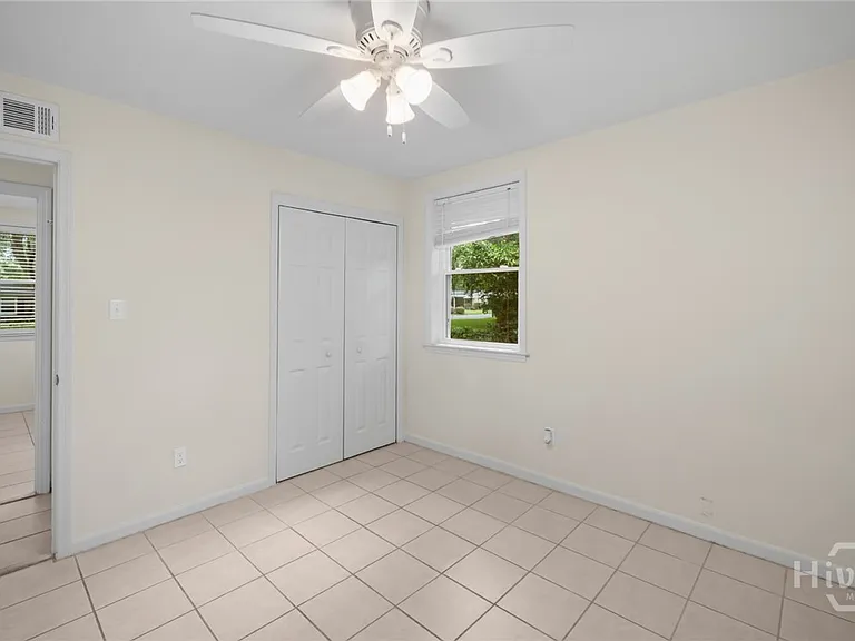 527 Red Oak Dr — Photo 15
