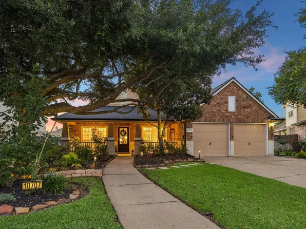 10707 Barker Lake Ct, Cypress, TX 77433