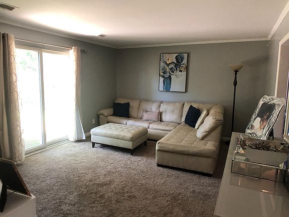 4th image of 30247 Astor St
