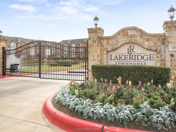 1198 Jones Butler Rd APT 2004, College Station, TX 77840