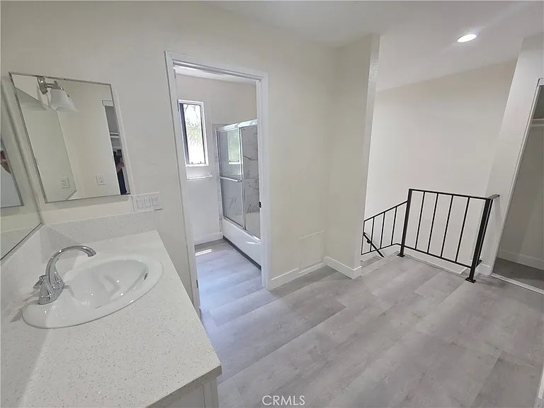 6911 Woodley Ave #106 — Photo 9