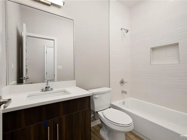 4216 Walnut Ave #1 — Photo 7