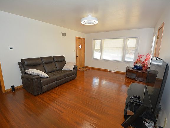 4th image of 1708 S Woodlawn Blvd