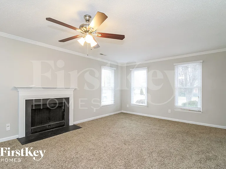 3302 Sparrowhawk Dr — Photo 3