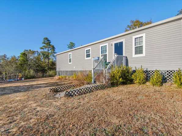 1202 Hampshire Blvd, Chipley, FL 32428