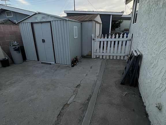 3rd image of 3459 E 8th St