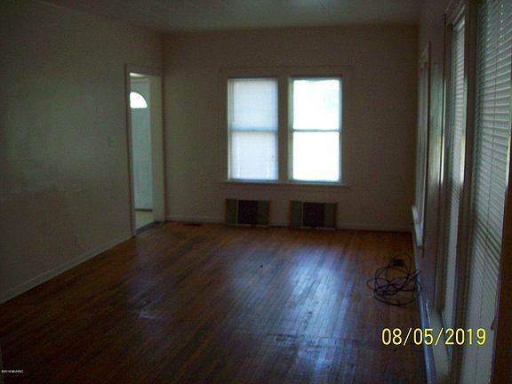 3rd image of 791 Ogden Ave