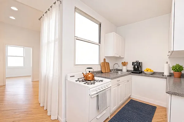 Kitchen, photo 1