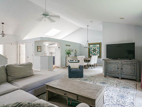 3rd image of 52641 Westgate Dr