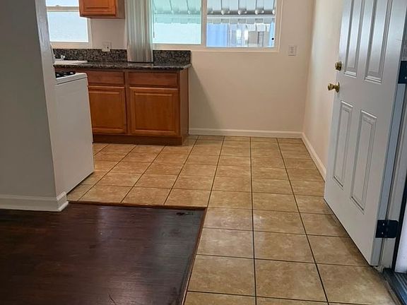 2nd image of 1028 Redondo Ave APT 6