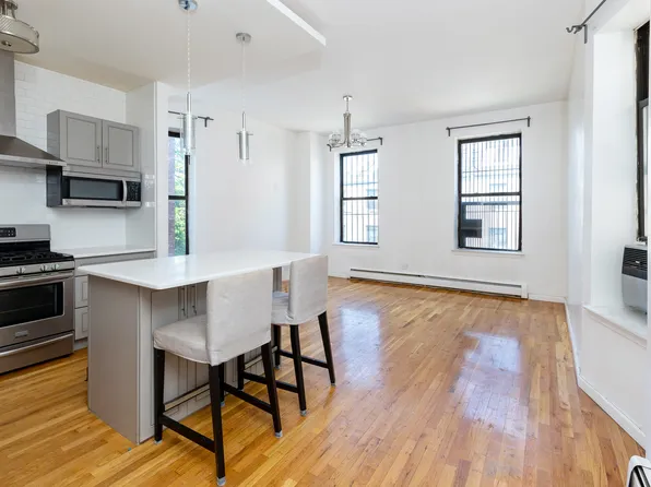 51 West 131st Street image 2 of 11