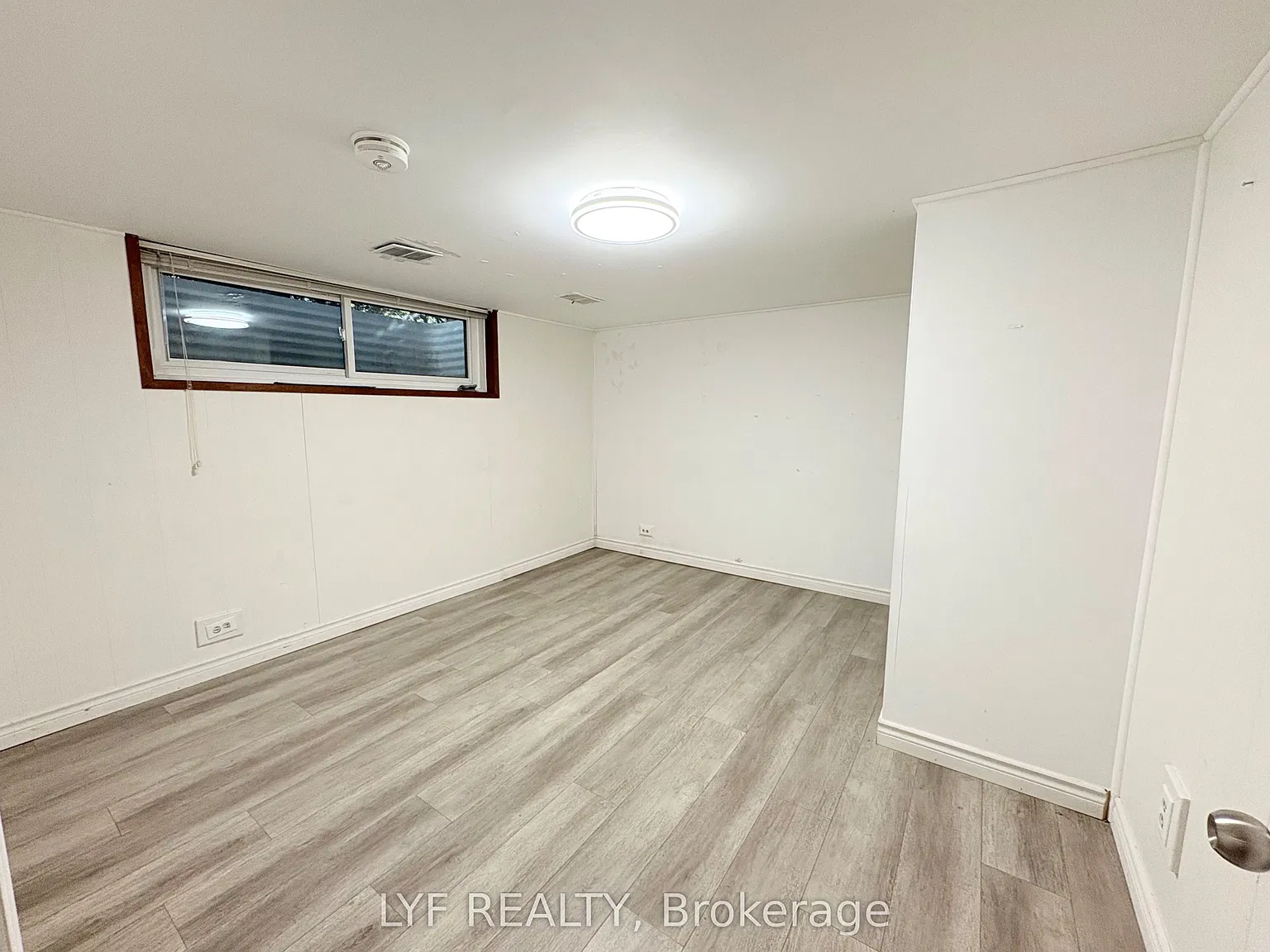 2 bed, $1,900 — Photo 3