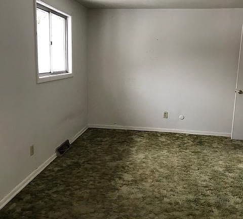 2nd image of 806 E Edgewood Ave