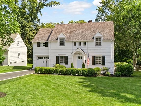 2nd image of 30 Edgewood Rd