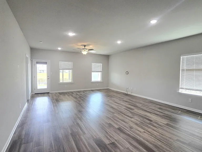 13931 Malbec Ave — Photo 23