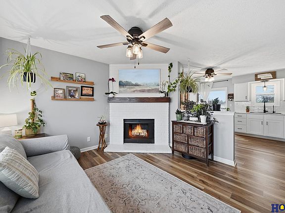 3rd image of 5420 W Leighton Ave