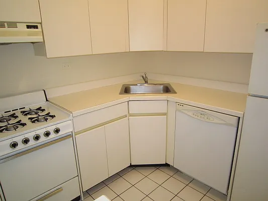 Rented by Sumitomo Real Estate Sales | media 8