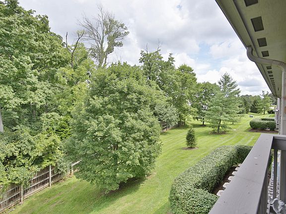4th image of 1203 Winter Springs Ct Unit 202