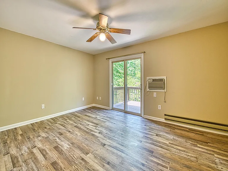 49 Riverside Villa Dr — Photo 26