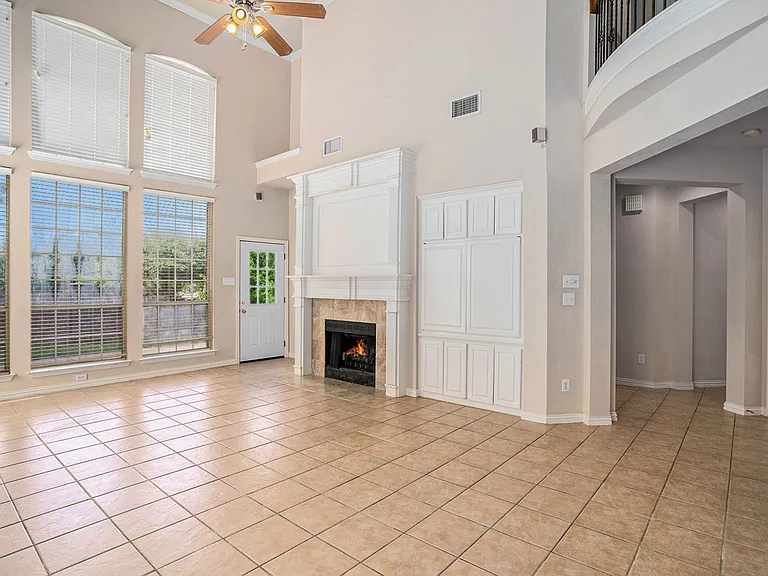 4213 Sharondale Dr — Photo 6
