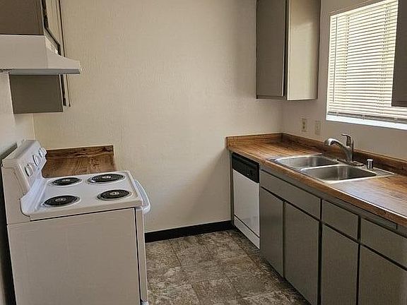 5th image of 1073 Fallon Ct