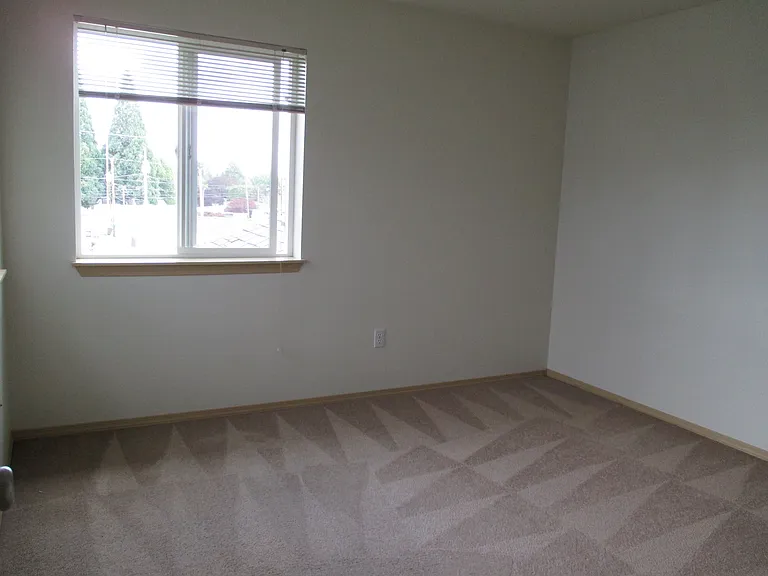 932 NW Anjni Cir — Photo 17