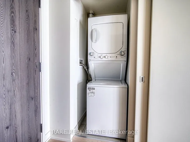 25 Richmond St E #2016 — Photo 9