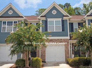 6528 Mallard Cove Ln, Flowery Branch, GA 30542