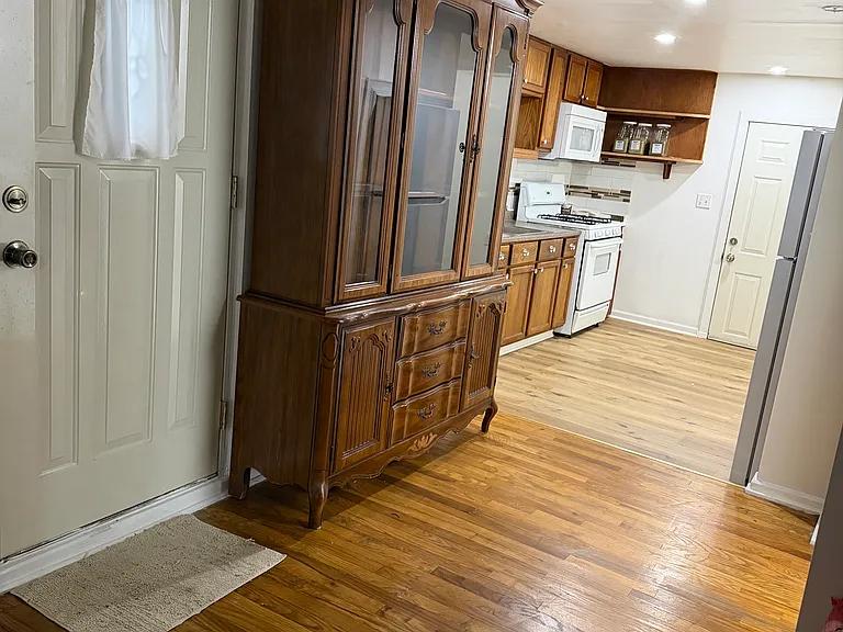 2663 W Nelson St — Photo 6