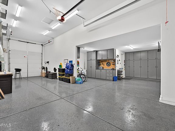 3rd image of 18356 W FOOTHILL Drive
