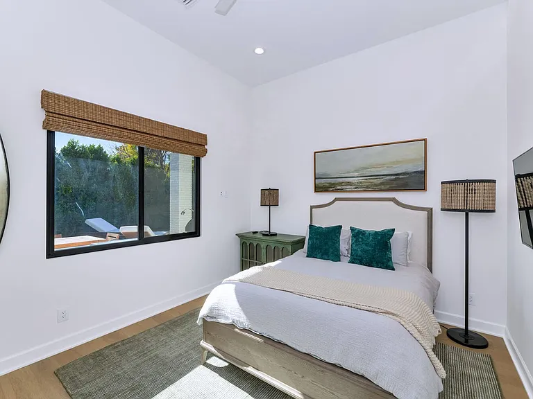 4147 E Clarendon Ave — Photo 22