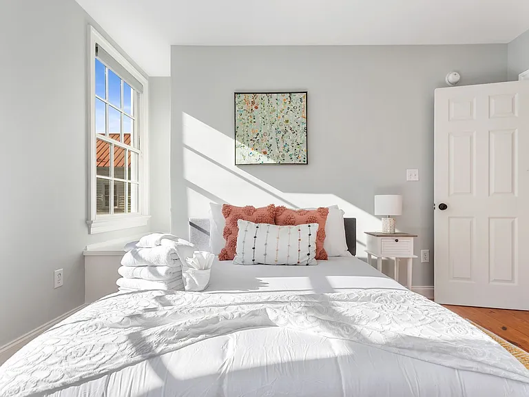 9 Bogard St #9E — Photo 33