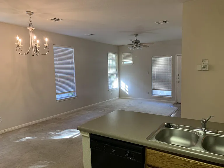 11000 Anderson Mill Rd #29 — Photo 27