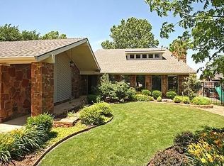 6913 N Lake Front Dr, Warr Acres, OK 73132