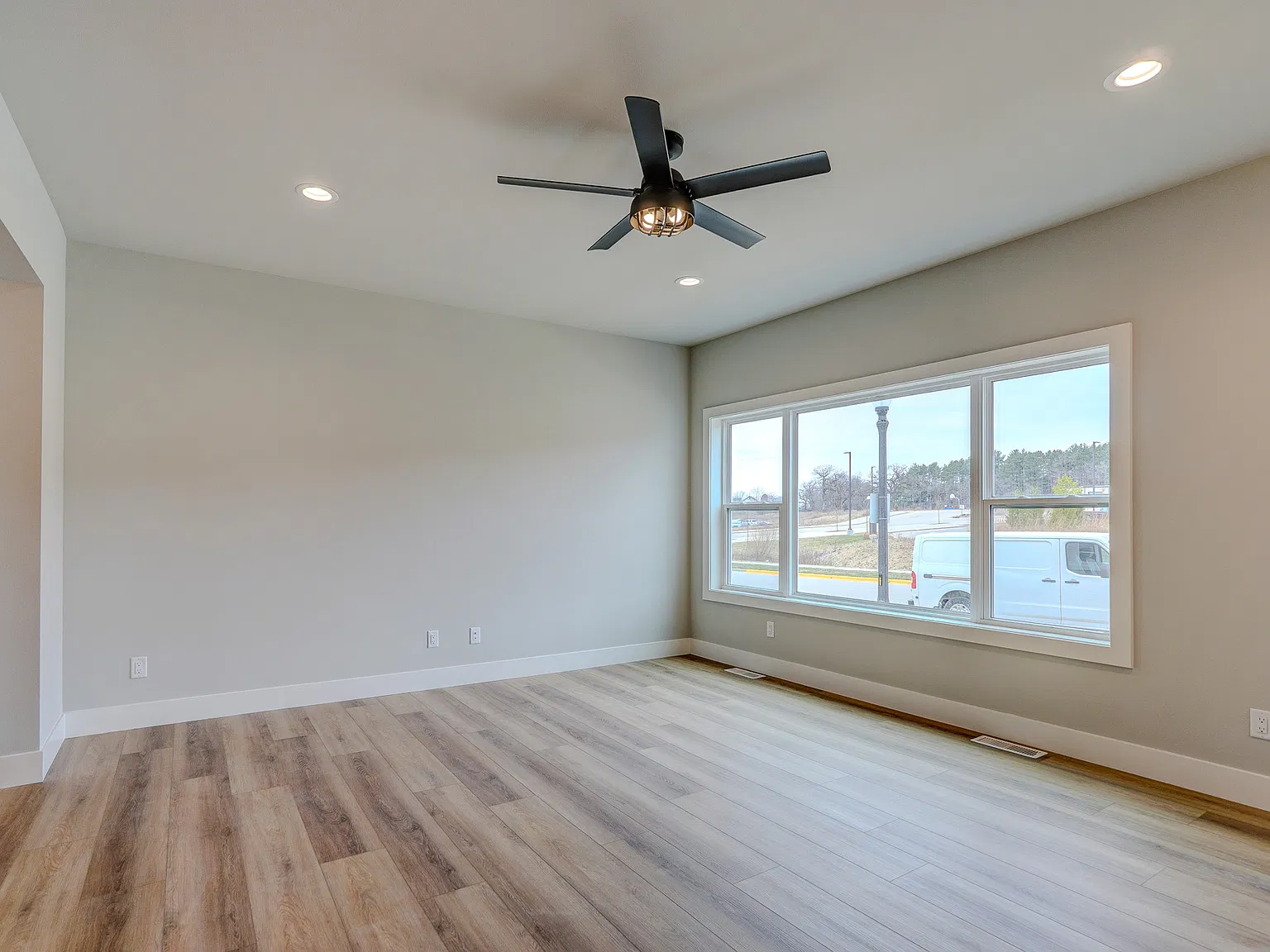 3 bed, 2.5 bath, 1700 sqft, $2,900 — Photo 3