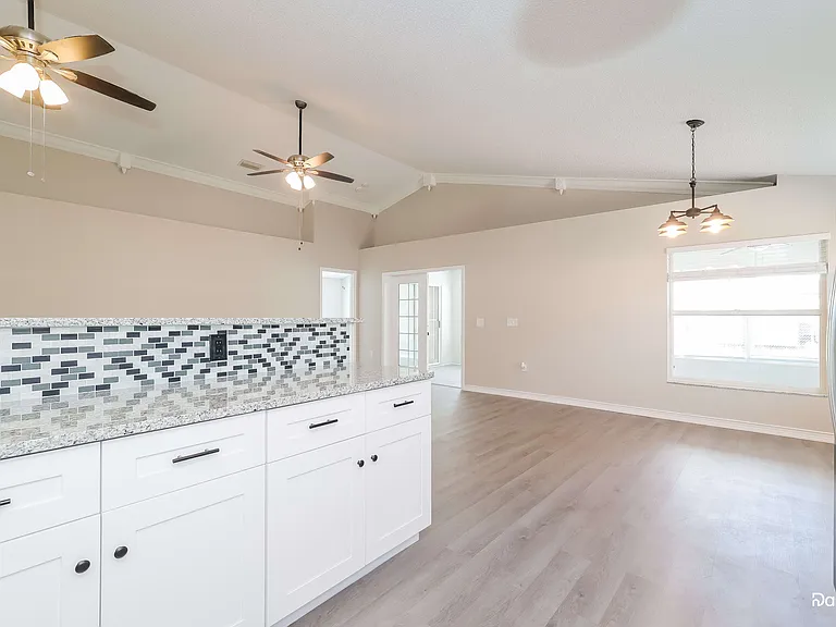 602 Elfrida Way — Photo 4