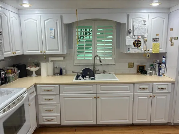 4819 8th Ave N APT 207, Saint Petersburg, FL 33713