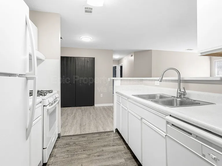 9030 Charlotte Ct — Photo 3