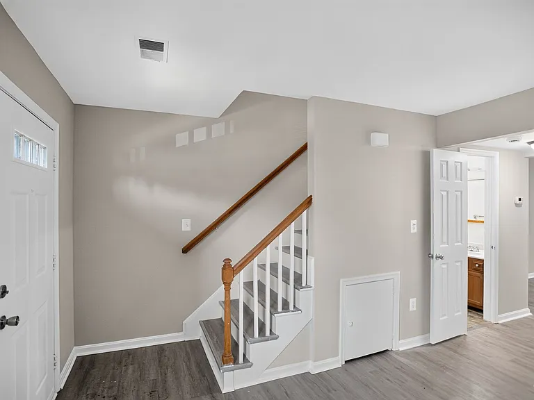 150 Farrell Ln — Photo 4